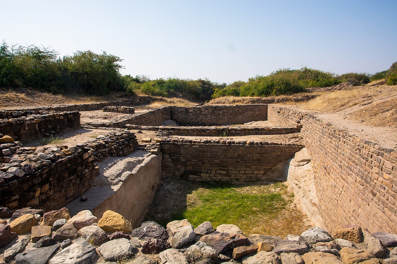 Dholavira: a Harappan City